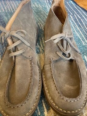 J crew Men's Suede chukka boot  in grey